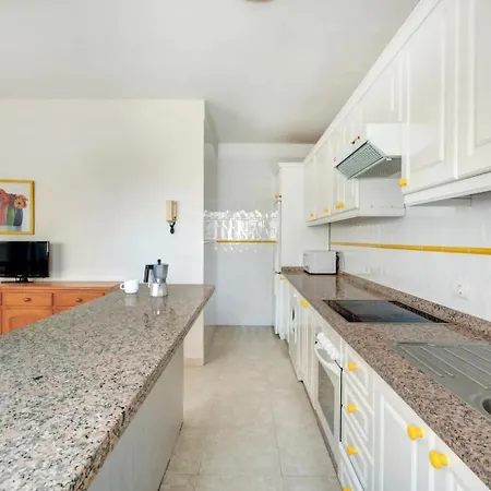 Urban Space 3: 75m² De Vida *