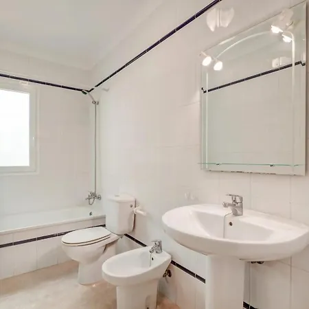 Urban Space 3: 75m² De Vida سان إيسيذرو